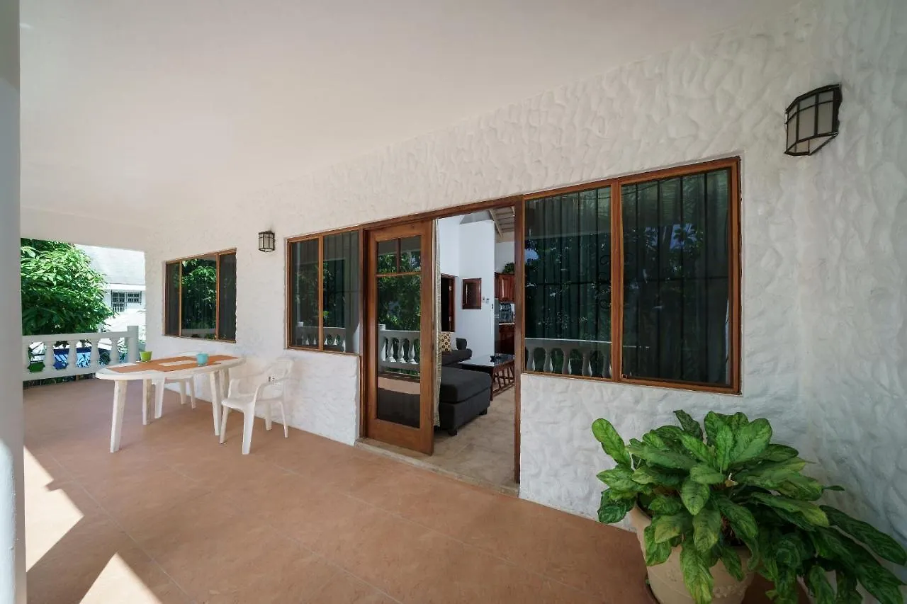 Beach House Condos, Negril