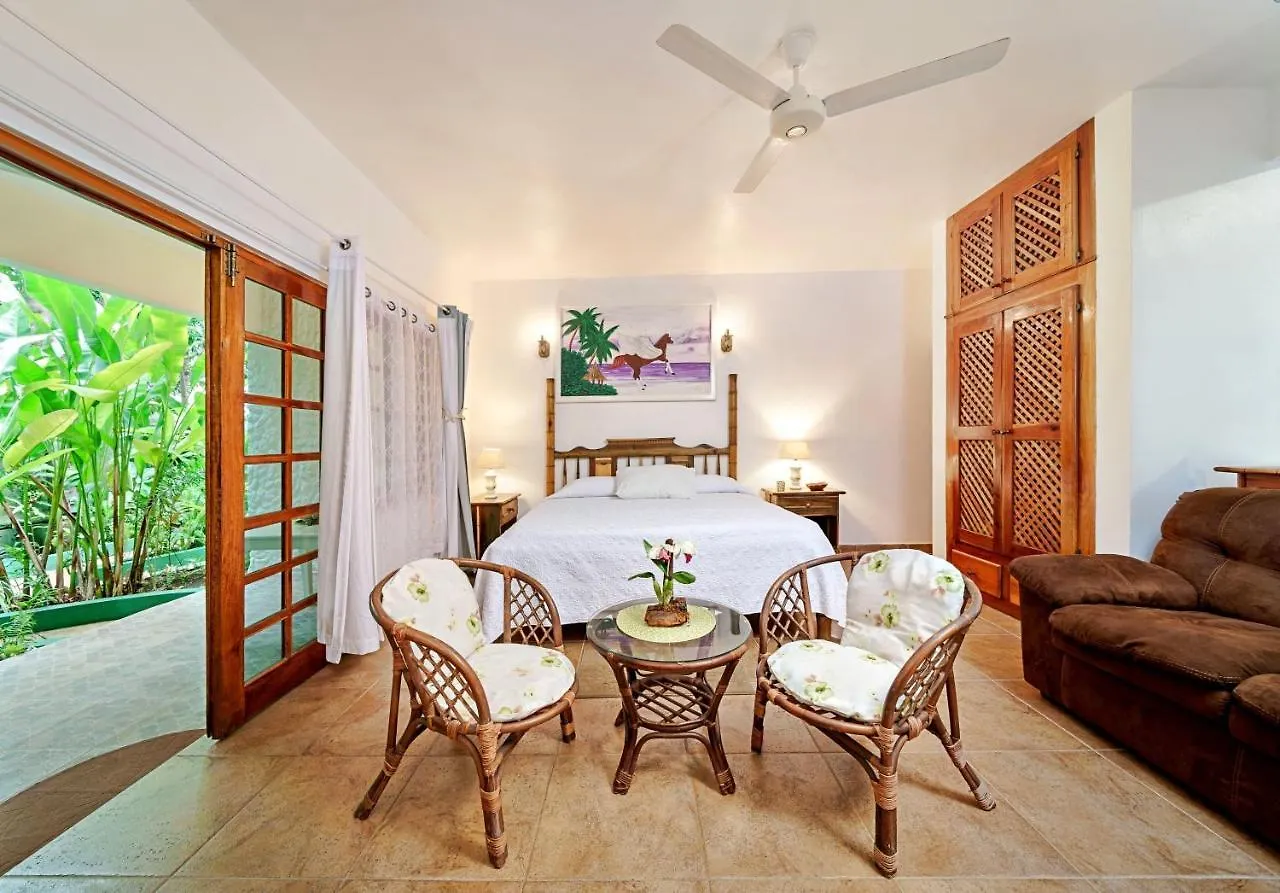 Beach House Condos, Negril Hotel