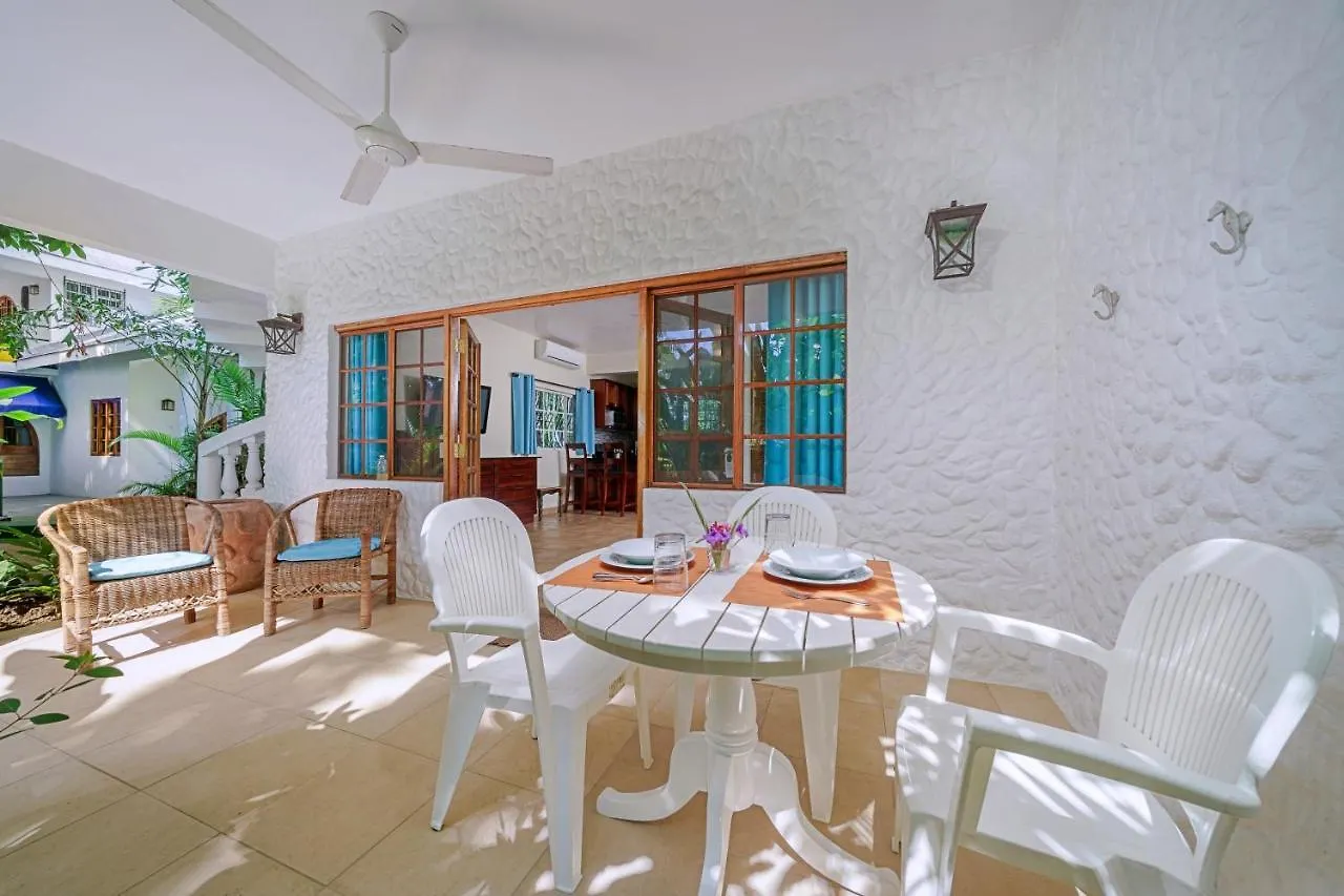 Beach House Condos, Negril