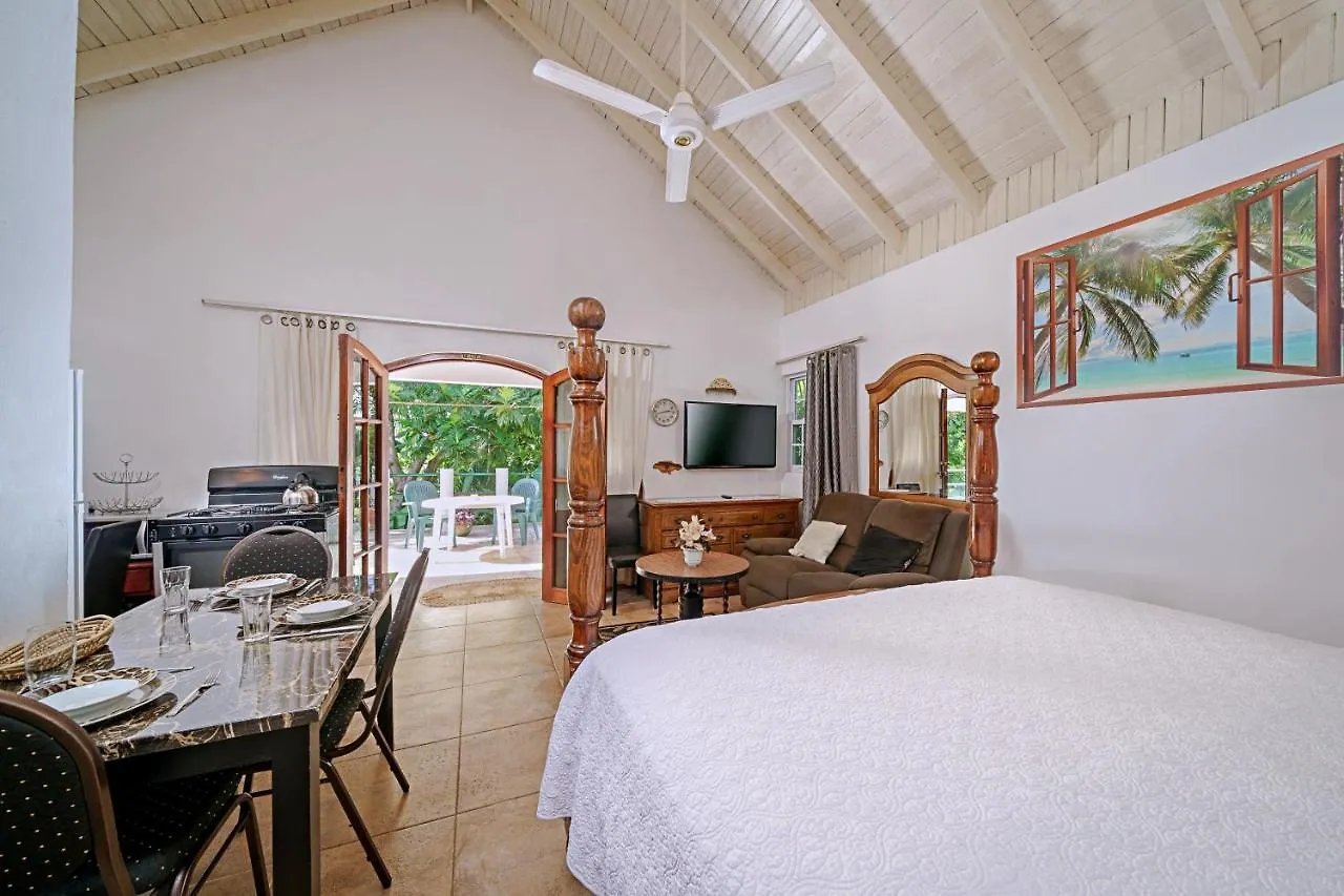Beach House Condos, Negril