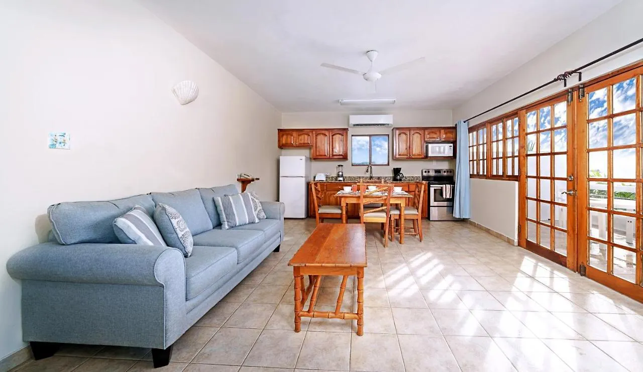 Beach House Condos, Negril Hotel