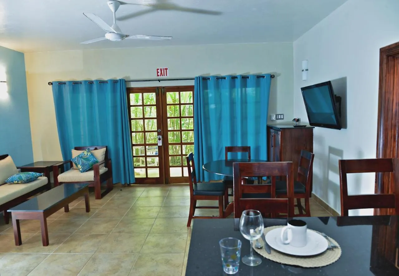 Hotel Beach House Condos, Negril