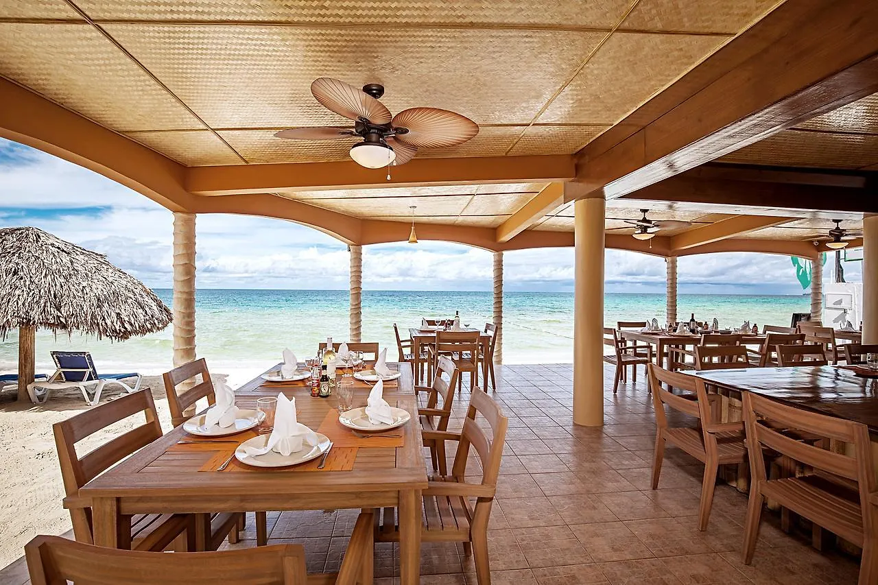 Beach House Condos, Negril Hotel