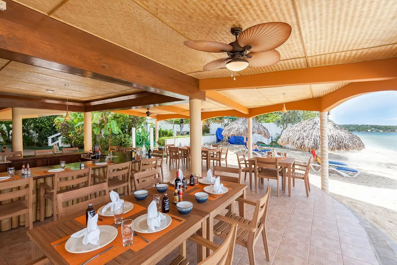 Hotel Beach House Condos, Negril