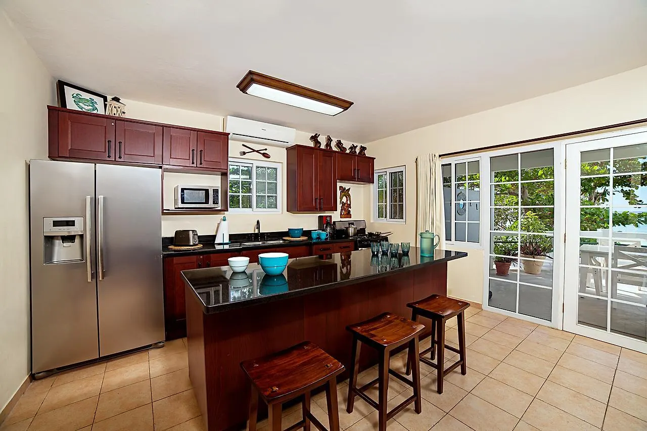 Beach House Condos, Negril