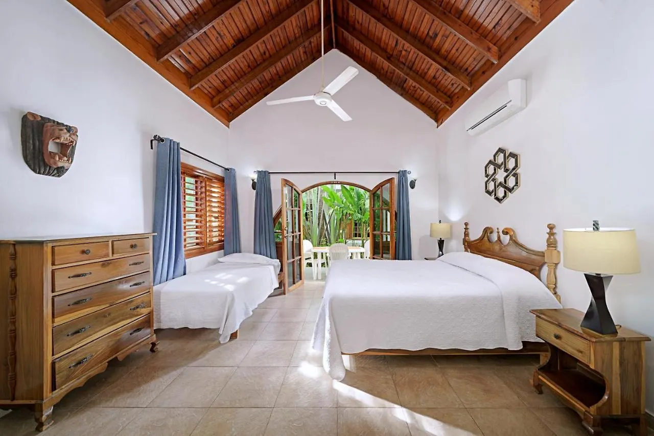 Beach House Condos, Negril