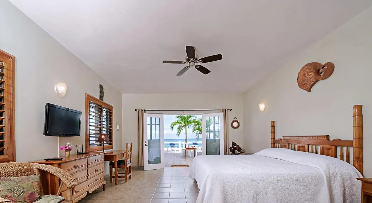 Beach House Condos, Negril Hotel